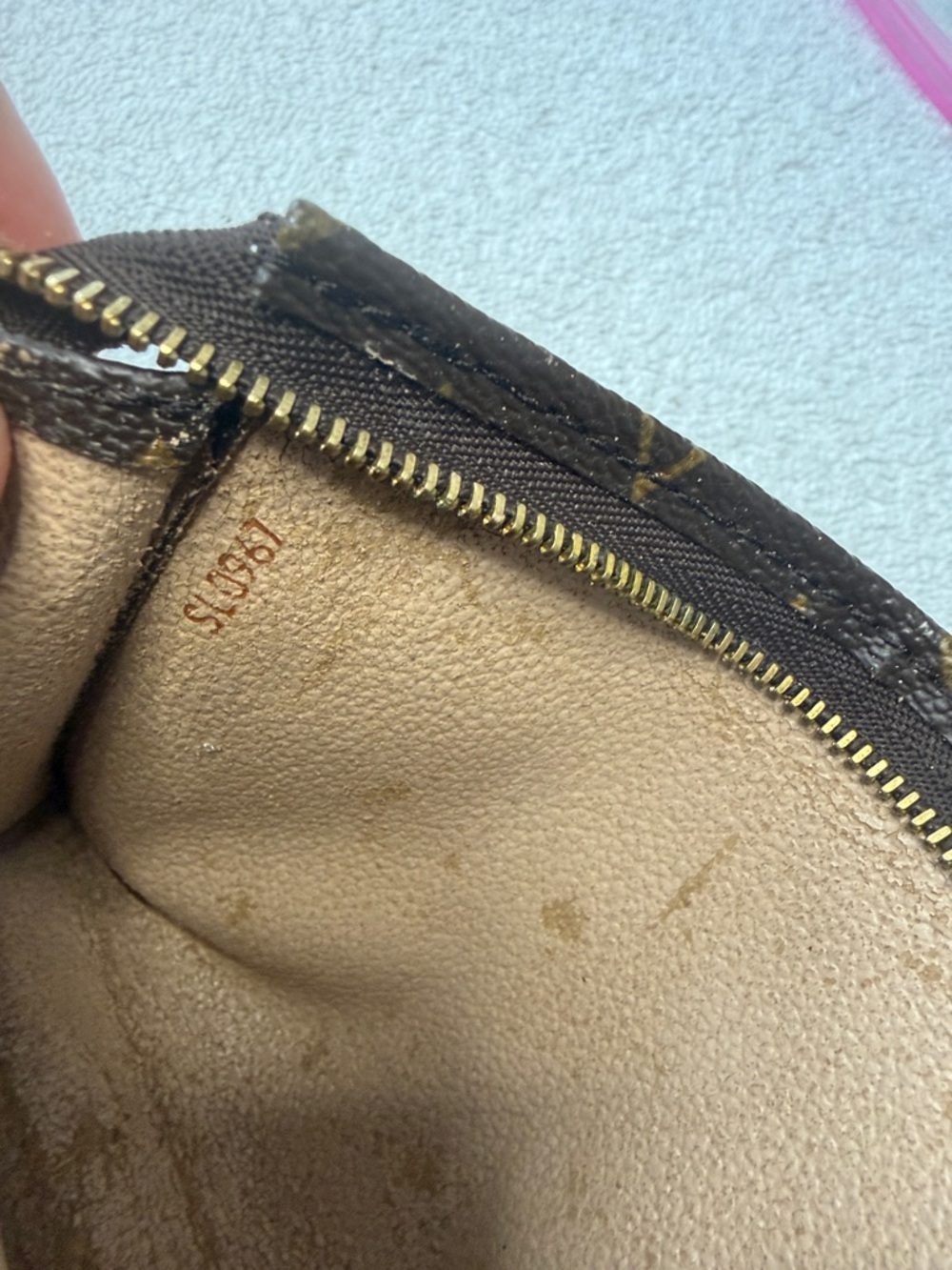 Louis Vuitton Monogram Pochette Toilette 15 M47546 Wristlet/Clutch - Picture 9 of 12